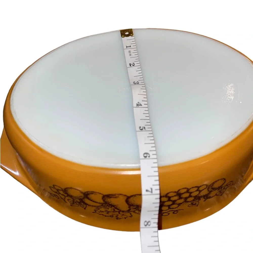 Vintage Pyrex Old Orchard Baking Dish w/clear‎ lid 2 1/2 quart